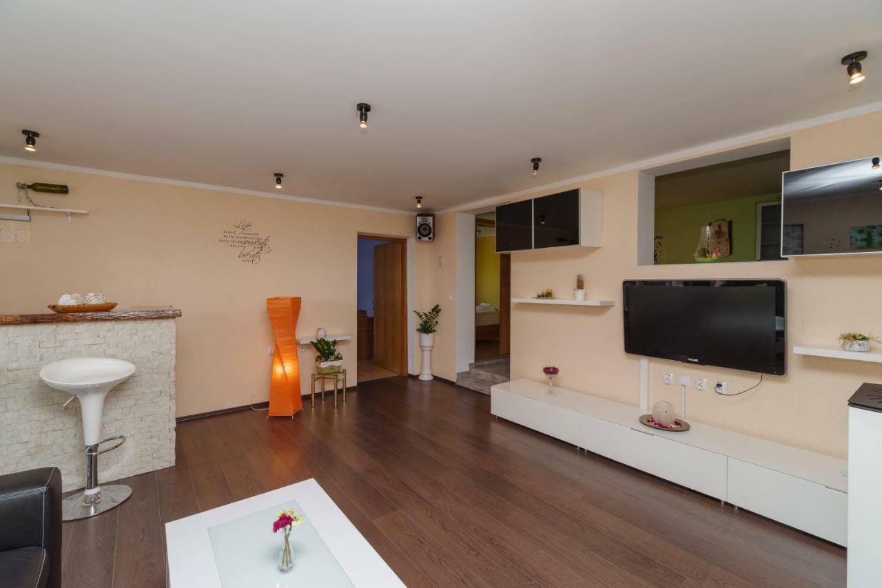 Apartment Sarar Криквеница Екстериор снимка